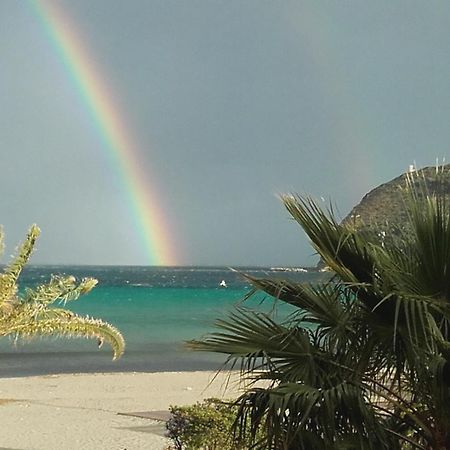 In Riva Al Mare Apartment Cagliari Bagian luar foto